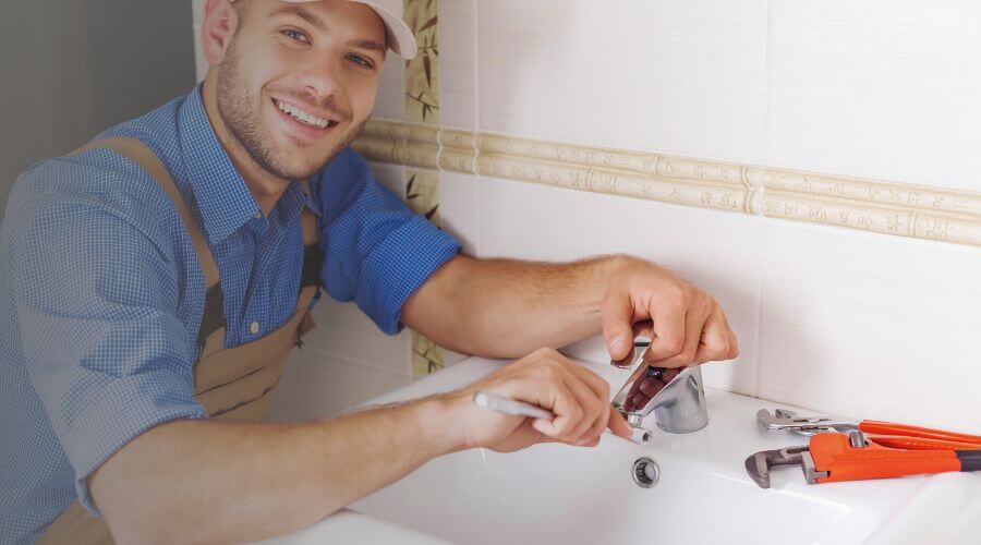 Handle or spout repair in Harper Woods, MI